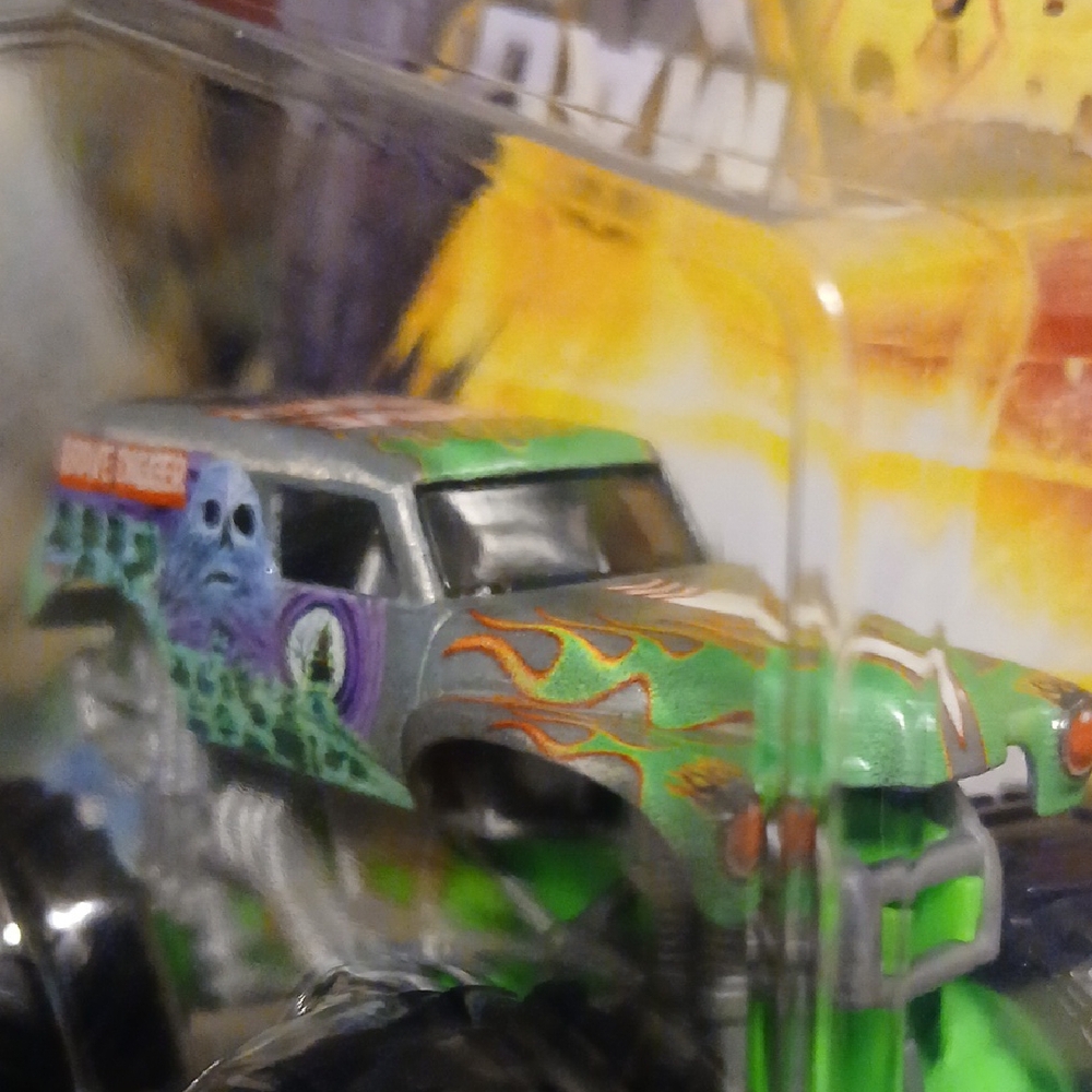 Grave Digger MJ Truck - Green and Gray